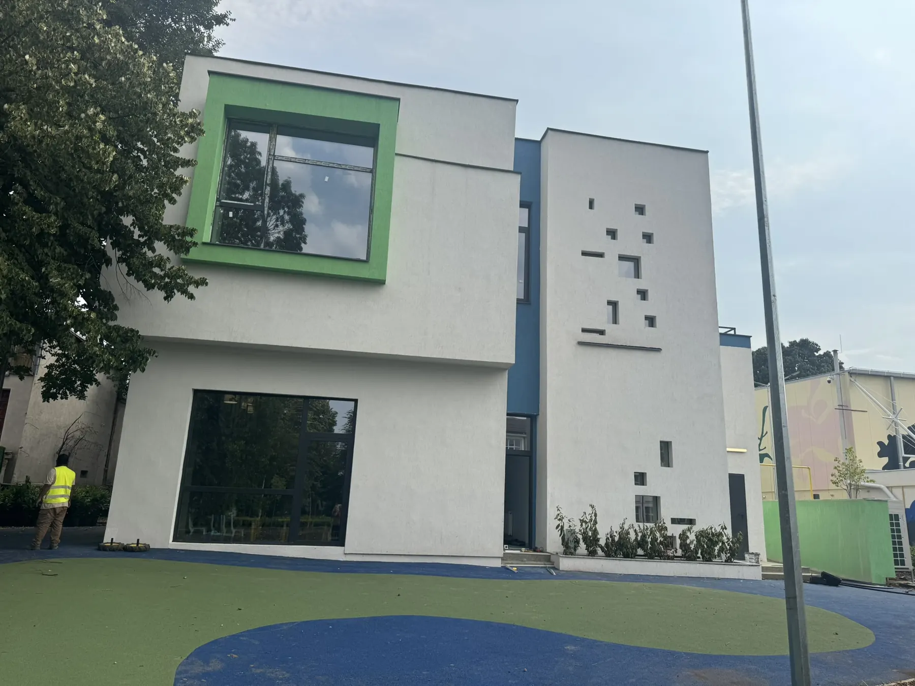 Grădinițe cu 8 grupe