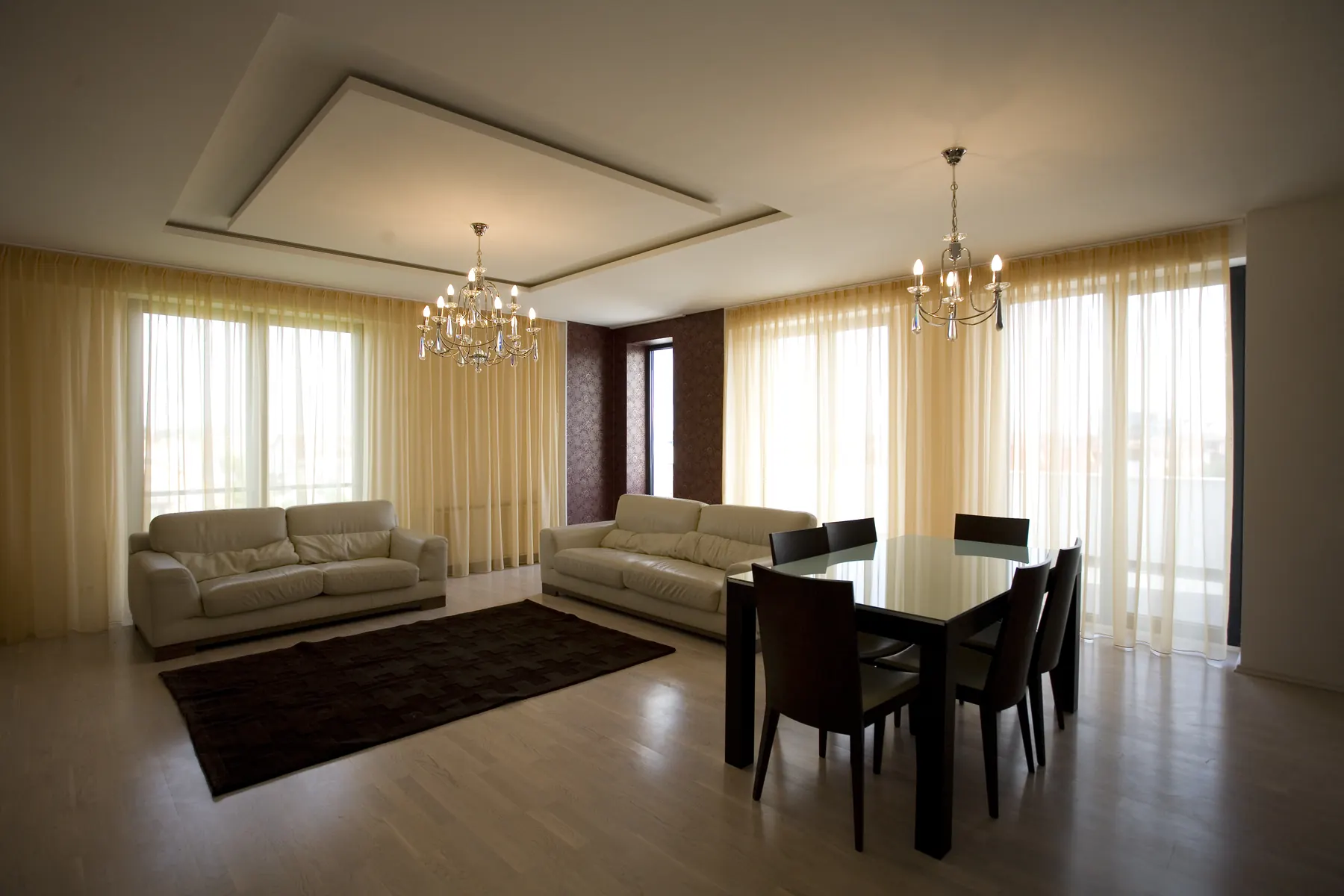 B28 – Ansamblu 28 apartamente, club, piscină
