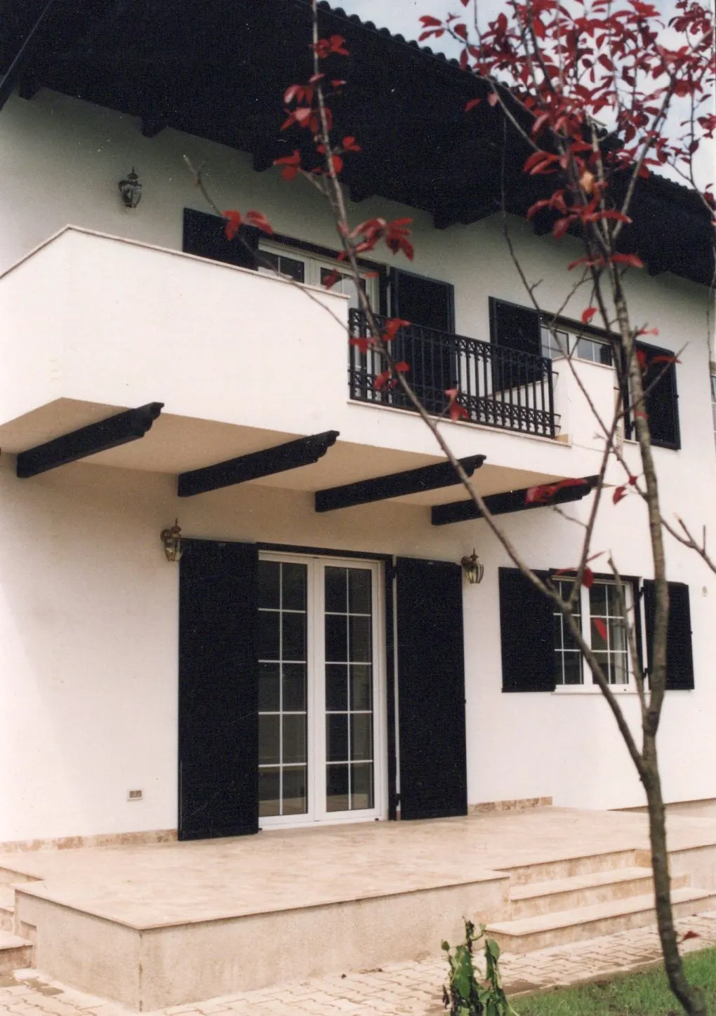 Northstar Compound – Ansamblu 12 locuințe