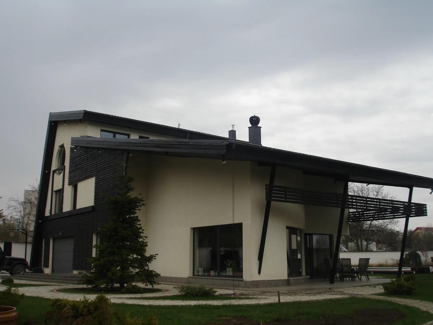 Jandarmeriei 237–245 – Ansamblu rezidențial format din trei imobile, B